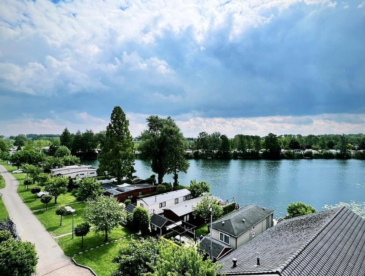 Recreatiepark De Markplas Opheusden Экстерьер фото